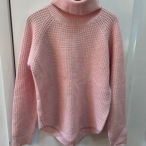 Kuhl sweater pink cowl neck ribbed waffle knit with a curved hem sz M
